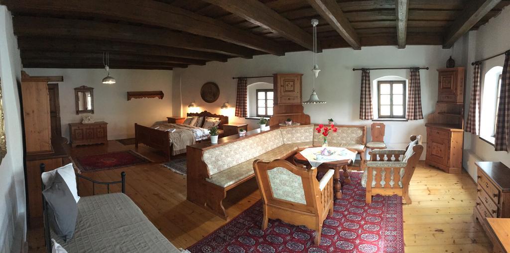 Habansky Dum Hotel Dolni Vestonice Ngoại thất bức ảnh